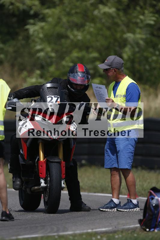 Archiv-2023/45 19.07.2023 Cornu Master School ADR/rouge-rot/27